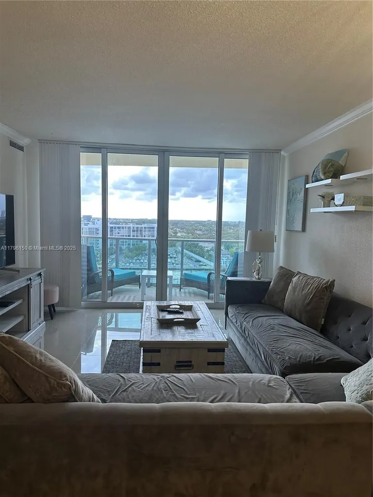2501 S Ocean Drive Hollywood FL 33019