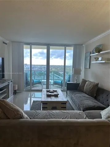 2501 S Ocean Drive Hollywood FL 33019