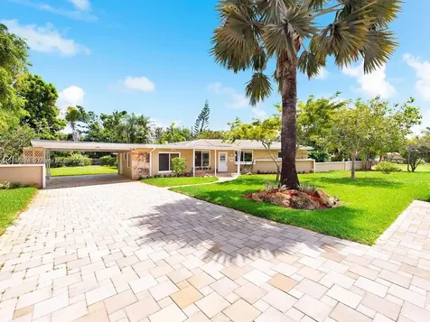 10643 NE 10th Place Miami Shores FL 33138