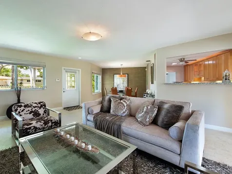 10643 NE 10th Place Miami Shores FL 33138