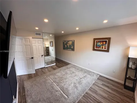 1605 Pennsylvania Avenue Miami Beach FL 33139