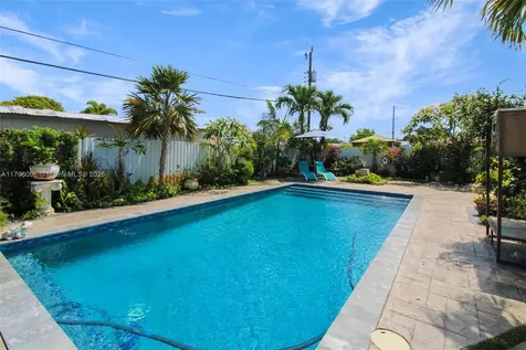 7691 NW 15th Court Pembroke Pines FL 33024