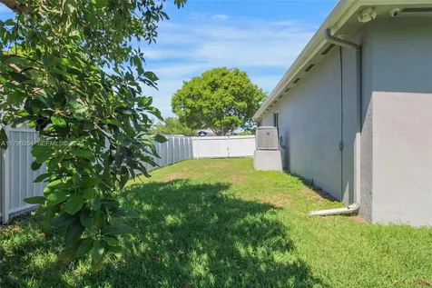 20121 SW 79th Avenue Cutler Bay FL 33189