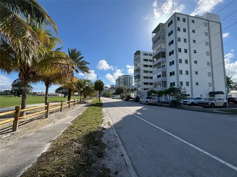 1700 Pierce Street Hollywood FL 33020