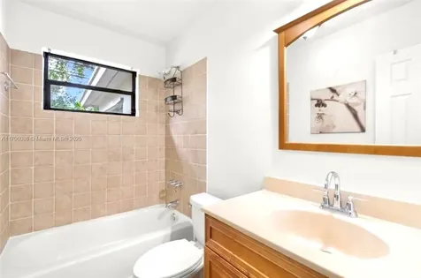 1100 N 31st Court Hollywood FL 33021