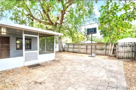 1100 N 31st Court Hollywood FL 33021