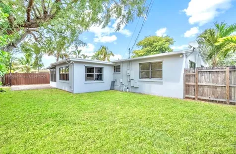 1100 N 31st Court Hollywood FL 33021
