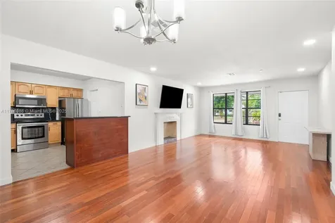 1100 N 31st Court Hollywood FL 33021
