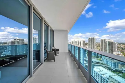200 Biscayne Boulevard Way Miami FL 33131