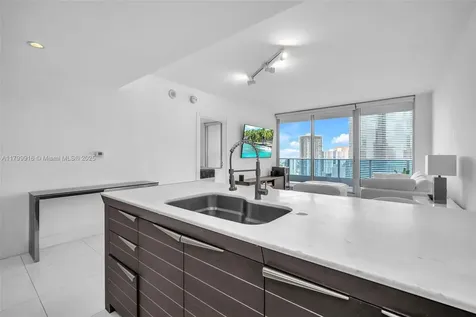 200 Biscayne Boulevard Way Miami FL 33131