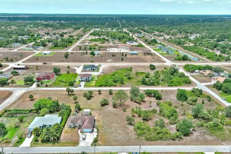 914 S Mercury Avenue Lehigh Acres FL 33974