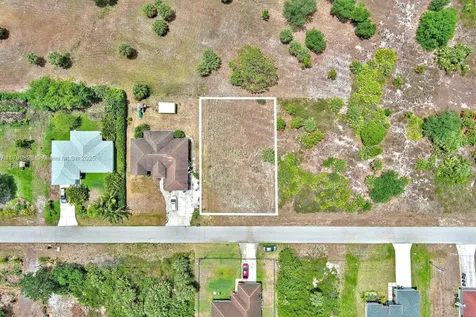 914 S Mercury Avenue Lehigh Acres FL 33974