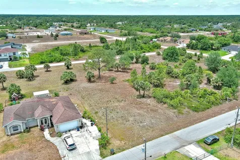 914 S Mercury Avenue Lehigh Acres FL 33974