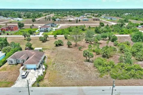 914 S Mercury Avenue Lehigh Acres FL 33974