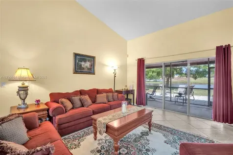 6684 Brookhurst Circle Lake Worth FL 33463