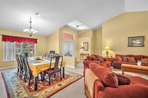 6684 Brookhurst Circle Lake Worth FL 33463