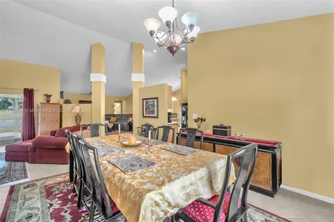 6684 Brookhurst Circle Lake Worth FL 33463