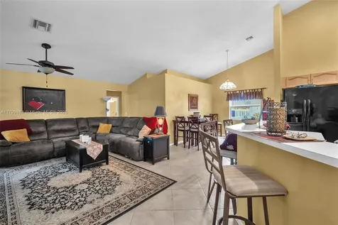 6684 Brookhurst Circle Lake Worth FL 33463