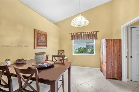 6684 Brookhurst Circle Lake Worth FL 33463