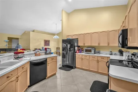 6684 Brookhurst Circle Lake Worth FL 33463