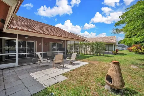 6684 Brookhurst Circle Lake Worth FL 33463
