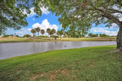 6684 Brookhurst Circle Lake Worth FL 33463