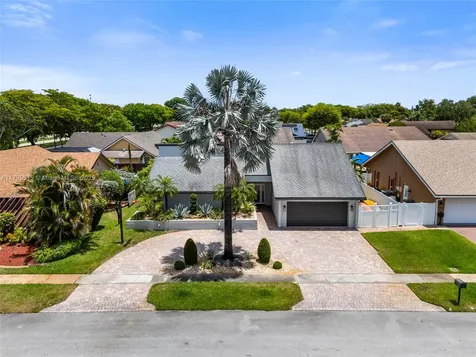 2421 NW 102nd Way Pembroke Pines FL 33026
