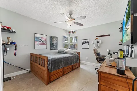 2421 NW 102nd Way Pembroke Pines FL 33026