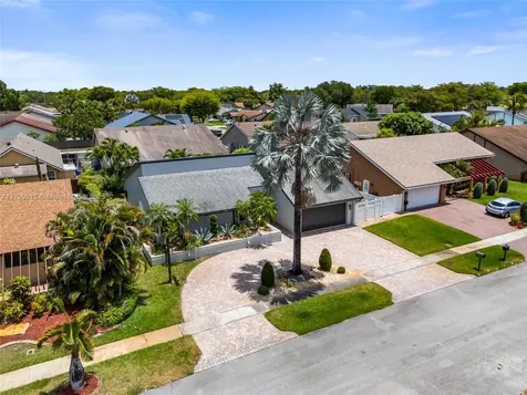 2421 NW 102nd Way Pembroke Pines FL 33026