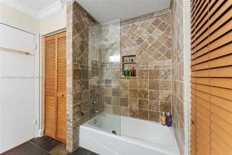 2421 NW 102nd Way Pembroke Pines FL 33026