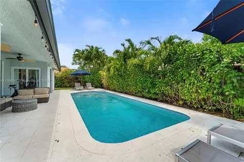 2421 NW 102nd Way Pembroke Pines FL 33026