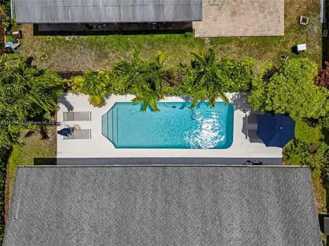 2421 NW 102nd Way Pembroke Pines FL 33026