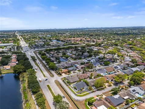 2421 NW 102nd Way Pembroke Pines FL 33026
