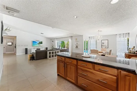 2421 NW 102nd Way Pembroke Pines FL 33026