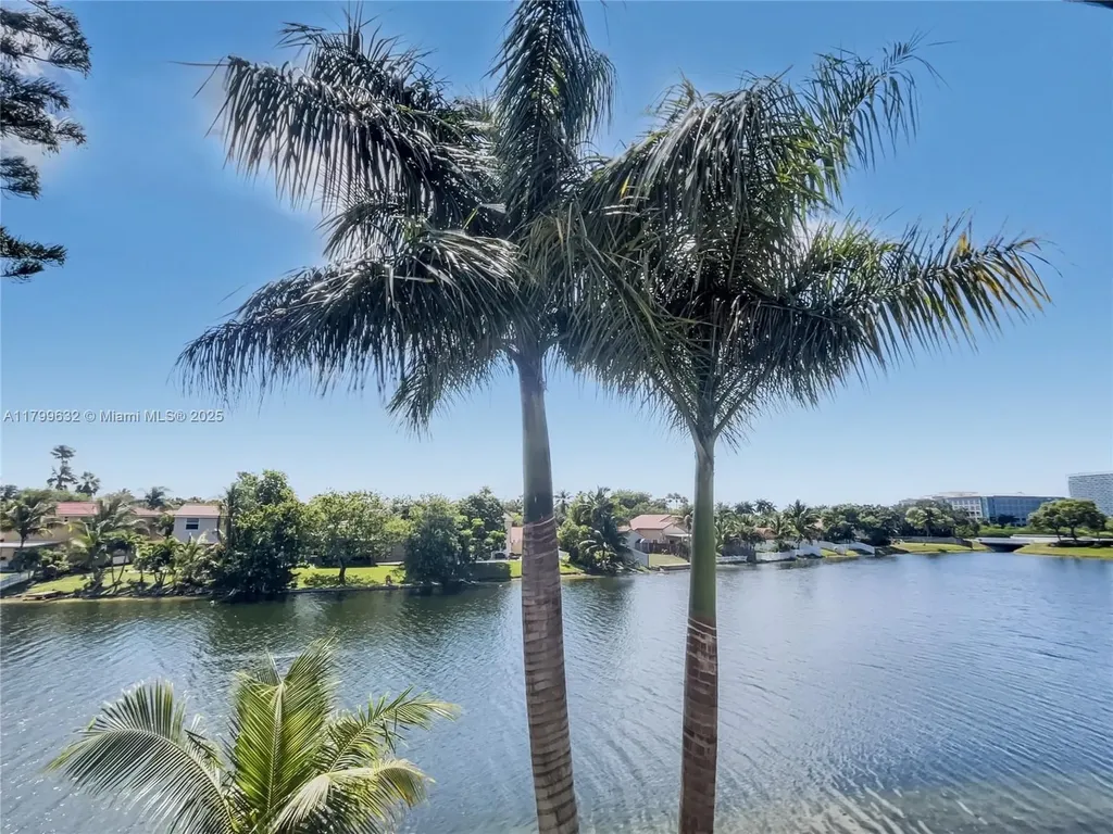 1409 NW 126th Way Sunrise FL 33323