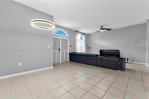 2625 SE 5th Court Homestead FL 33033