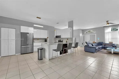 2625 SE 5th Court Homestead FL 33033
