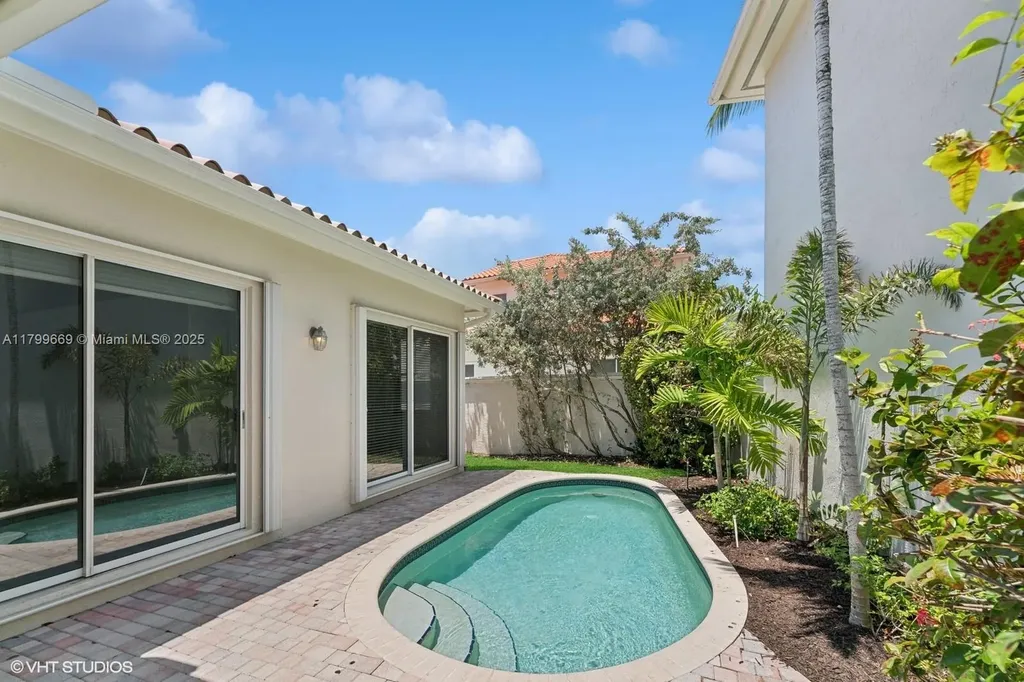 1576 Breakwater Terrace Hollywood FL 33019