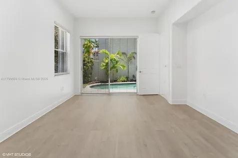 1576 Breakwater Terrace Hollywood FL 33019
