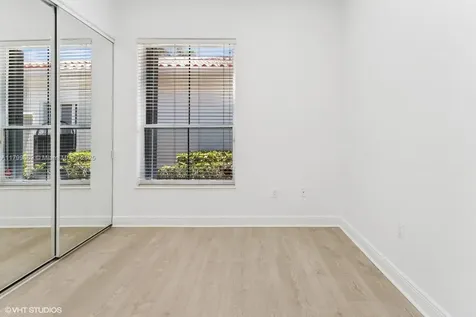 1576 Breakwater Terrace Hollywood FL 33019