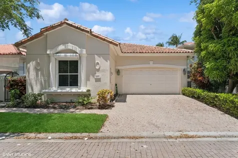 1576 Breakwater Terrace Hollywood FL 33019