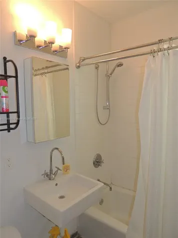 1215 Meridian Avenue Miami Beach FL 33139