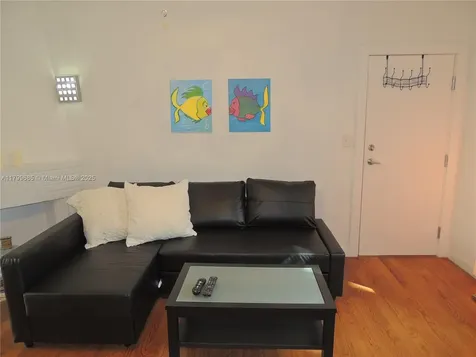 1215 Meridian Avenue Miami Beach FL 33139