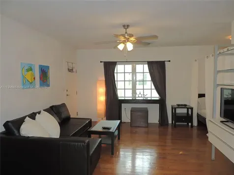 1215 Meridian Avenue Miami Beach FL 33139