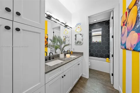 2069 Dickens Terrace Palm Beach Gardens FL 33418