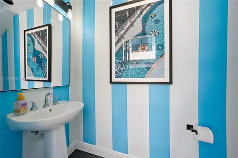 2069 Dickens Terrace Palm Beach Gardens FL 33418