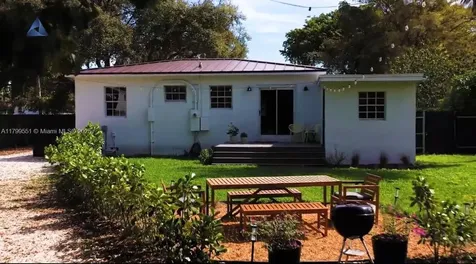 1153 NE 158th Street North Miami Beach FL 33162
