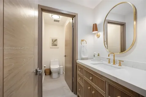 5721 SW 59th Avenue South Miami FL 33143