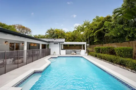 5721 SW 59th Avenue South Miami FL 33143