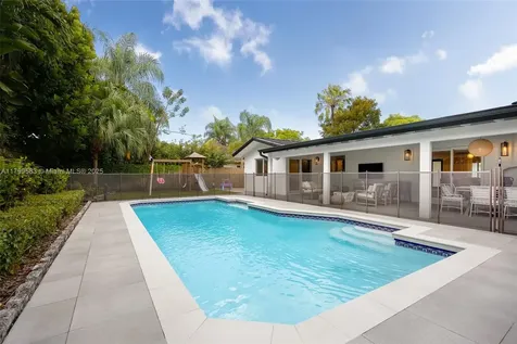 5721 SW 59th Avenue South Miami FL 33143